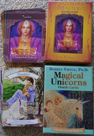 The Differences Between Oracle and Tarot Cards - Cratejoy